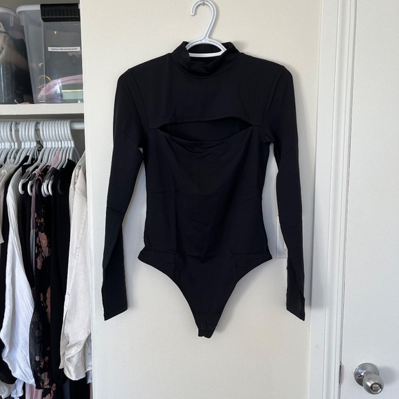 Aritzia Babaton⎜VARO CONTOUR BODYSUIT⎜BLACK - Picture 14 of 14
